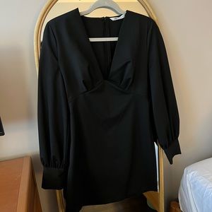 Zara long sleeve black v neck dress